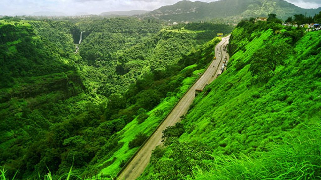 places near pune to visit in december